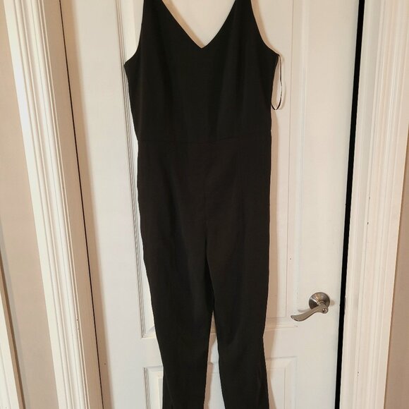 NWT – RW&Co. Jumpsuit. Size 12. Black. Beautiful - Picture 1 of 3